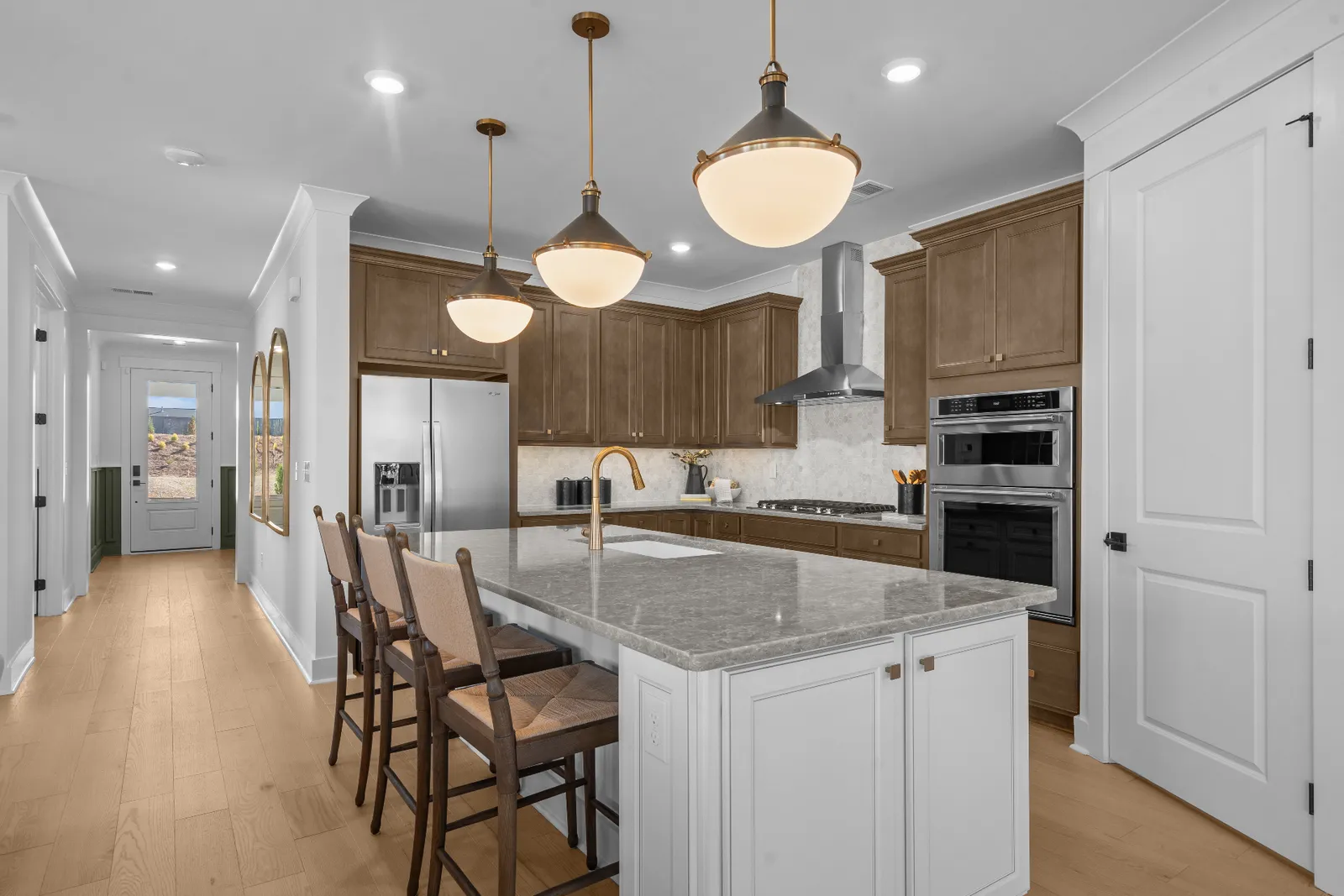 Luxury kitchen with designer finishes — Crossgate real estate photography